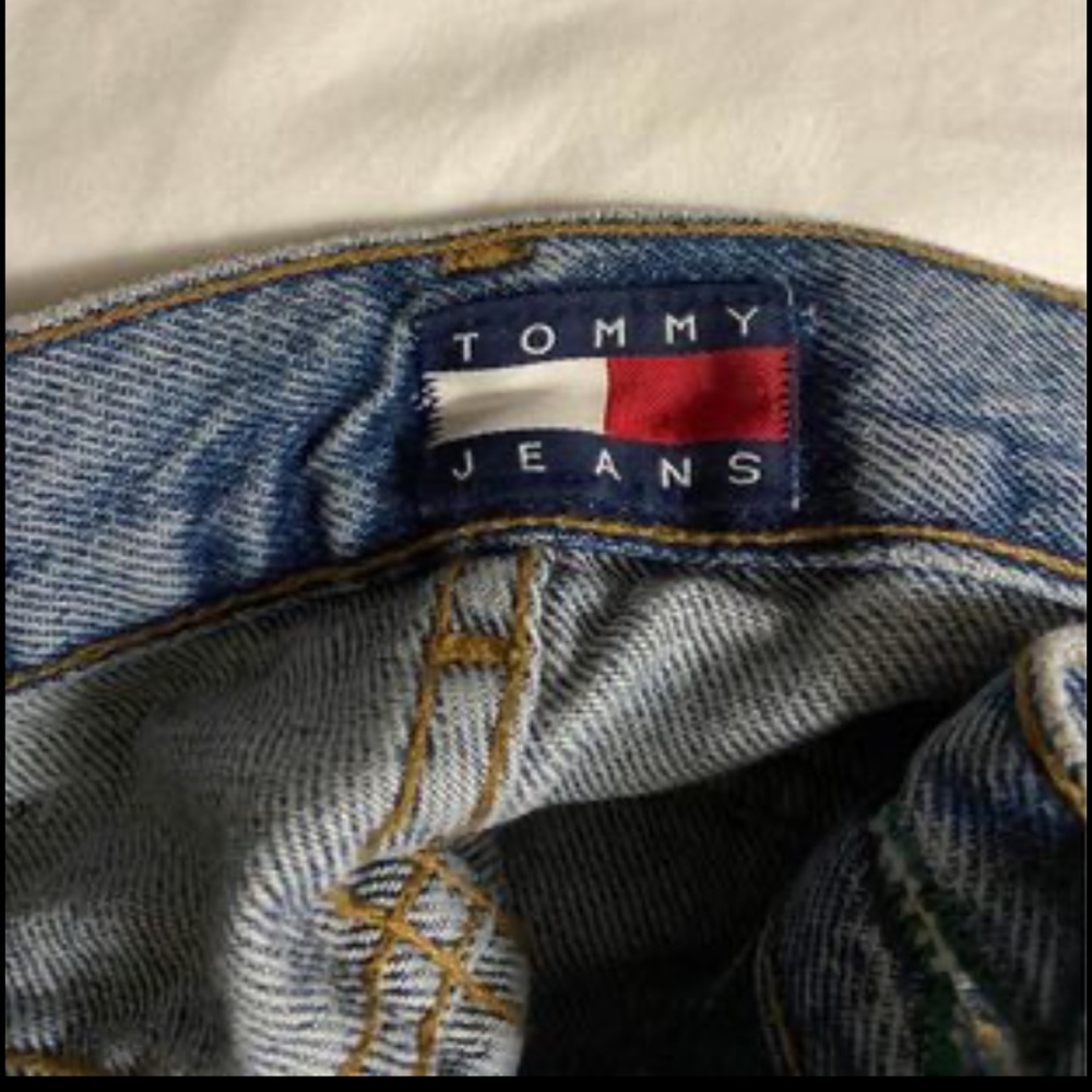 AUTHENTIC VINTAGE TOMMY JEANS NEVER WORN - Picture 3 of 3